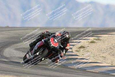 media/Nov-16-2025-Race Pace (Sun) [[8c5fa54630]]/Verified Riders/8-Turn 12 (120pm)/